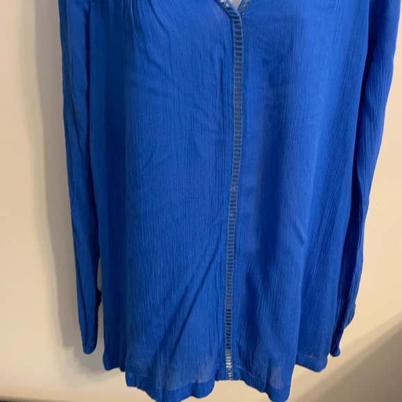 (NWOT) Etc.Ladies Size Small Blue Long Sleeve Top with Black Floral Accents - Picture 5 of 7